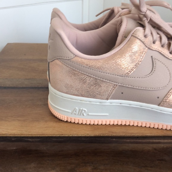 2018 Nike Air Force 1 sneakers worn once! Rose and rose gold! - Picture 17 of 17